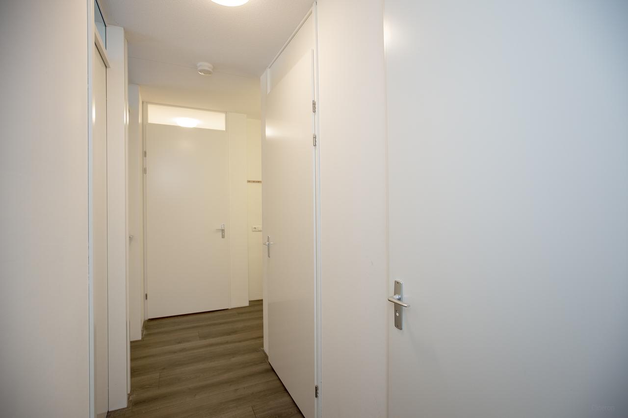 Licht 3-kamerappartement met balkon - Afbeelding 8