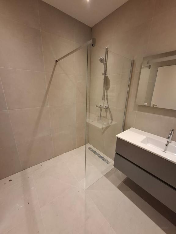 Top Apartment with Akerk Views - Image 16