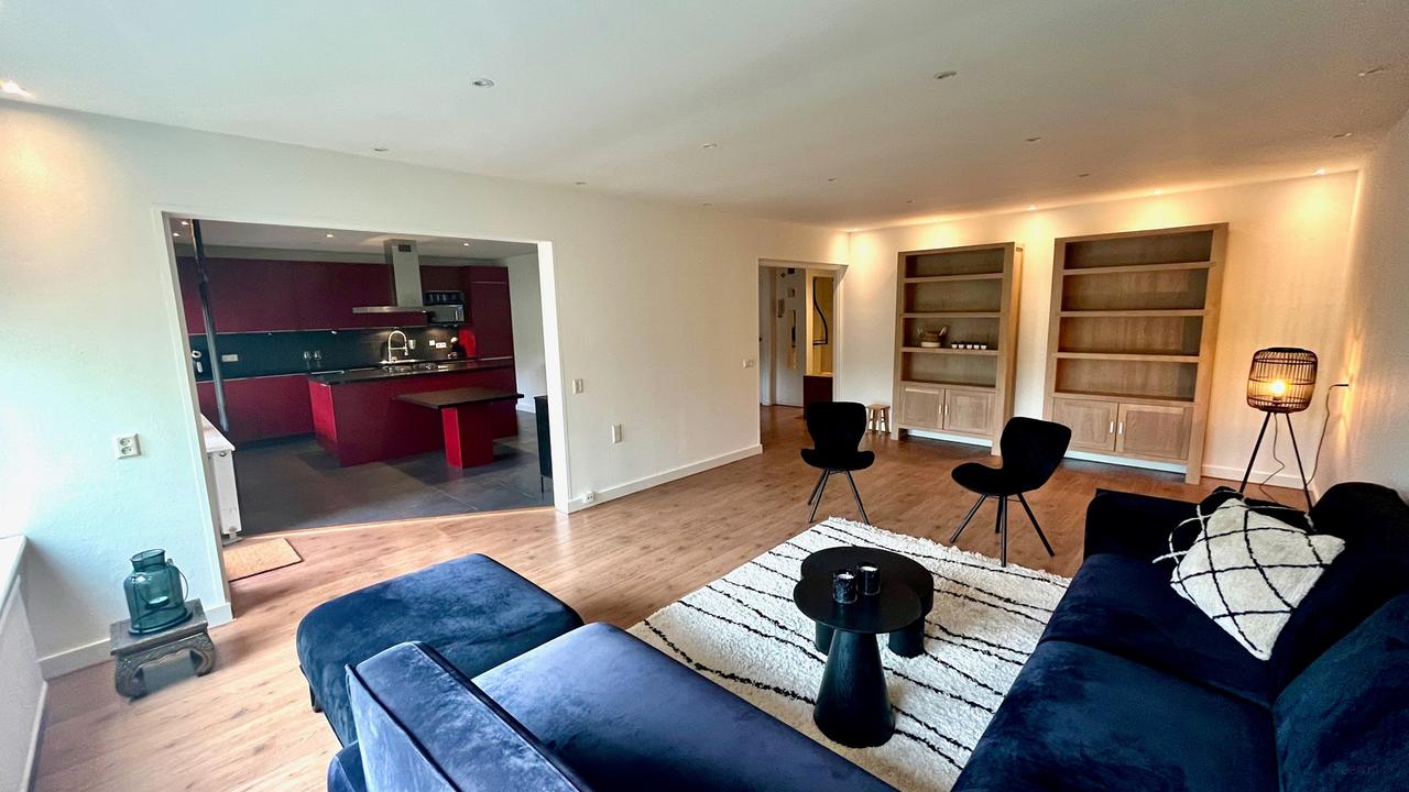 Gemeubileerd 3-kamerappartement met balkon - Afbeelding 4