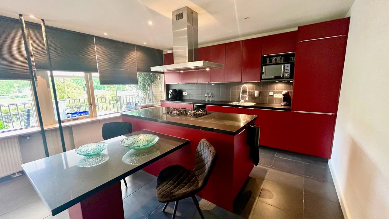 Gemeubileerd 3-kamerappartement met balkon - Afbeelding 5