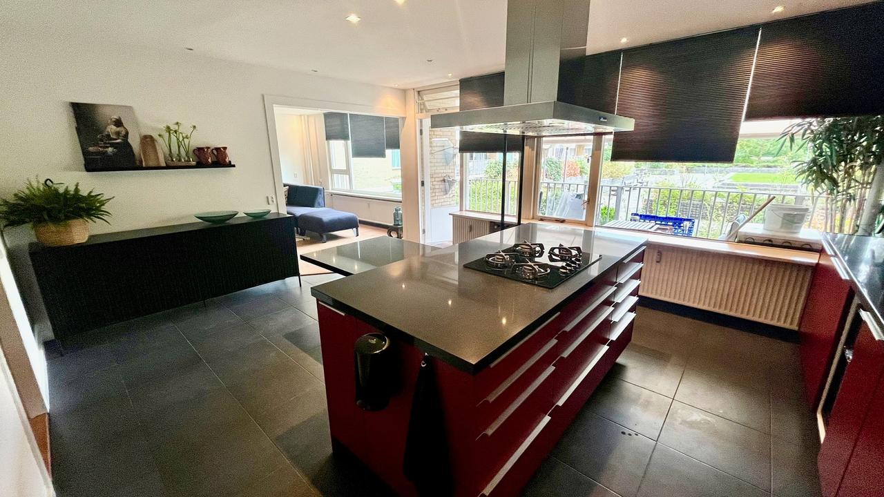 Gemeubileerd 3-kamerappartement met balkon - Afbeelding 6