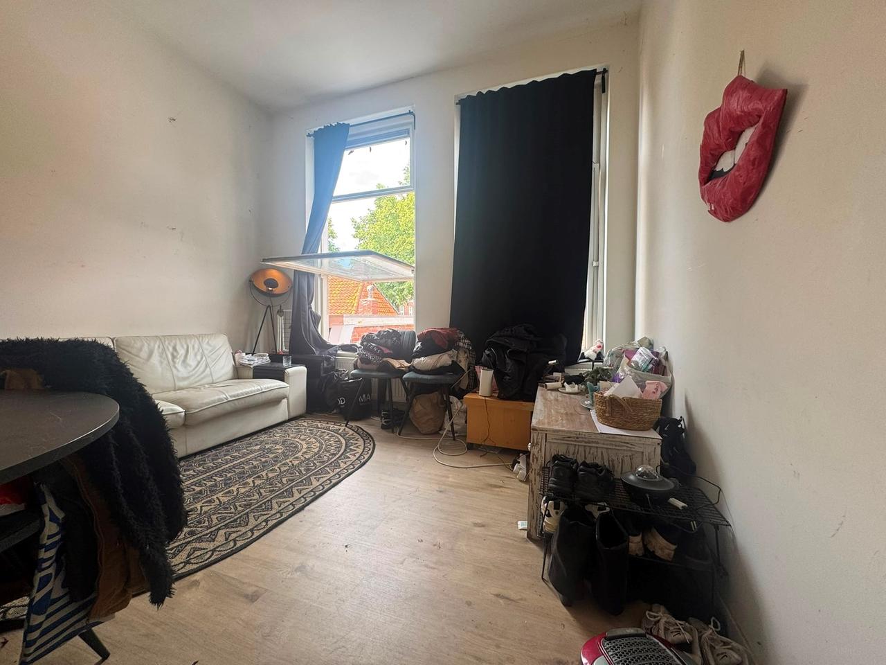 Studio with separate bedroom in Herewegbuurt - Image 5