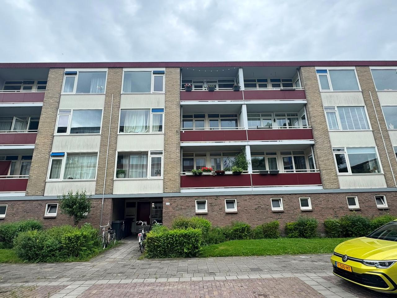 Studentenkamer met balkon in Paddepoel - Afbeelding 1