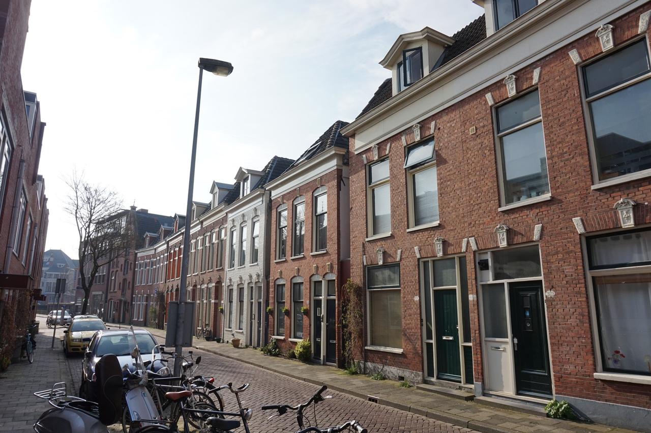 Studio with Dishwasher in the Heart of Groningen - Image 1