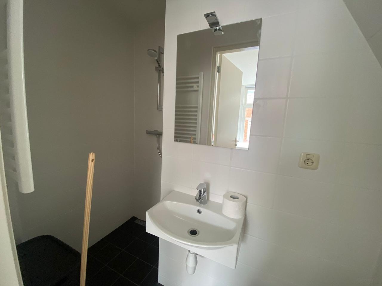 Studio with Dishwasher in the Heart of Groningen - Image 5
