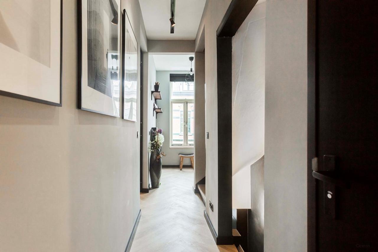 Gemeubileerde bovenwoning met terras - Afbeelding 9
