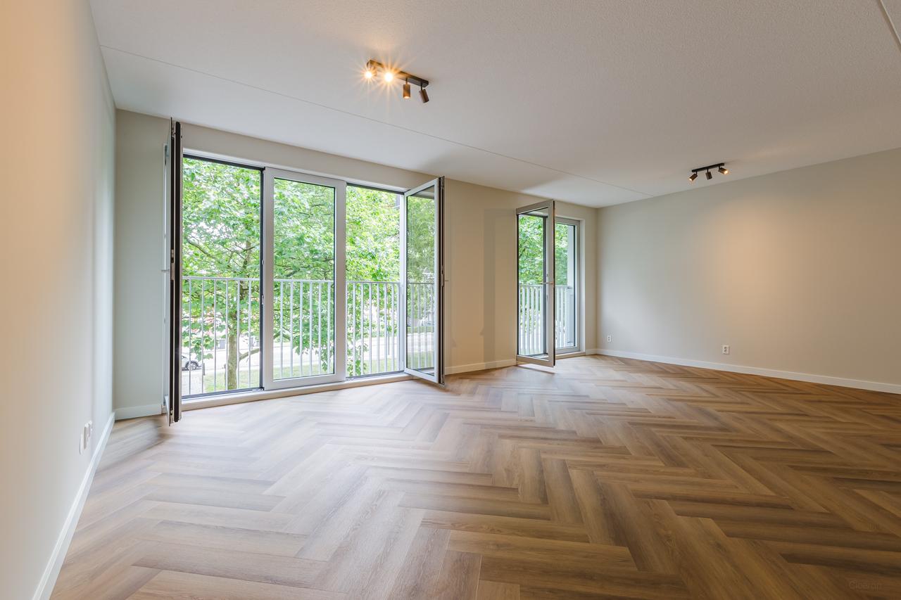 New 132 m² Apartment in Hyde Park - Image 8