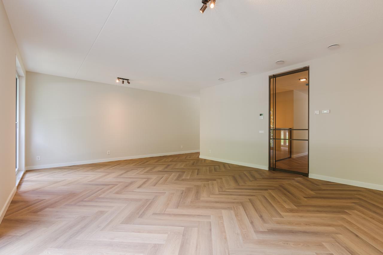 New 132 m² Apartment in Hyde Park - Image 9