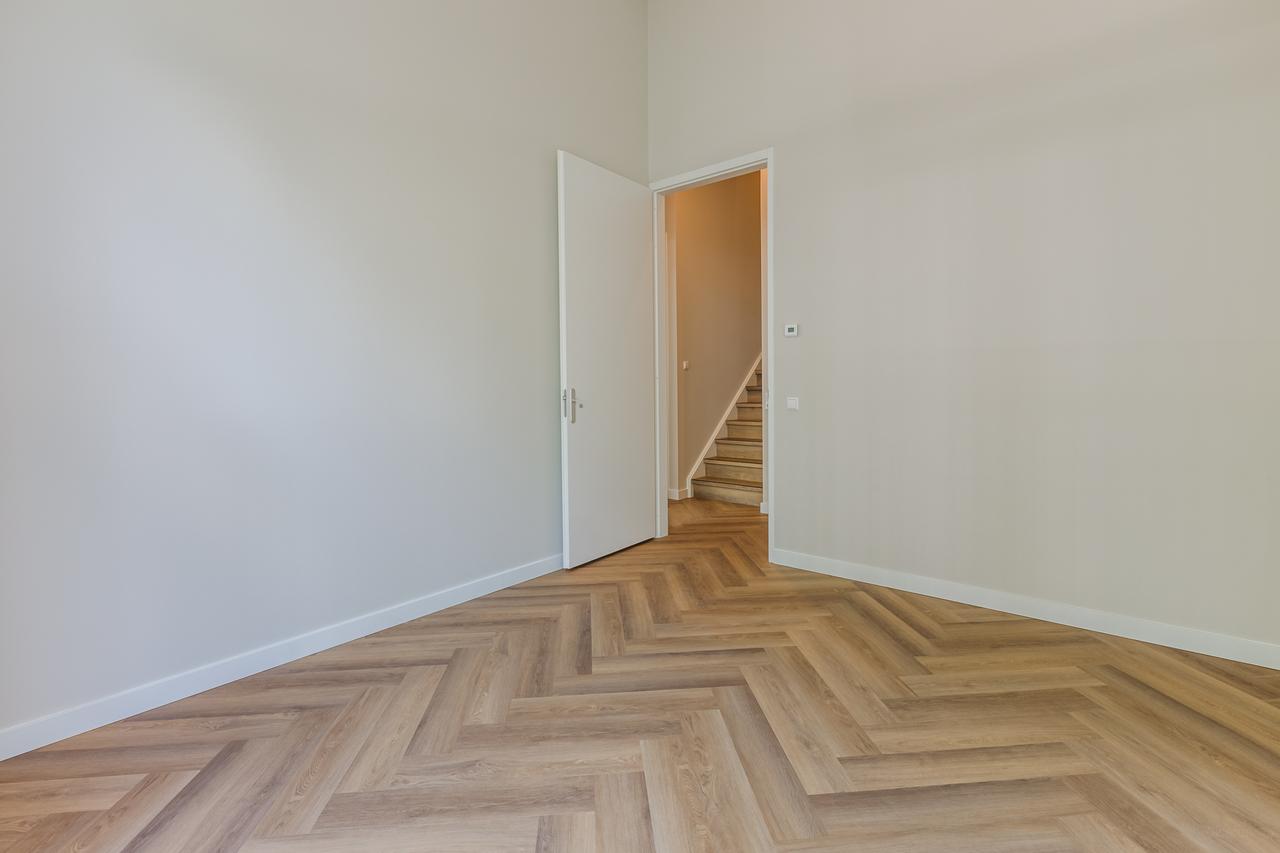 New 132 m² Apartment in Hyde Park - Image 19