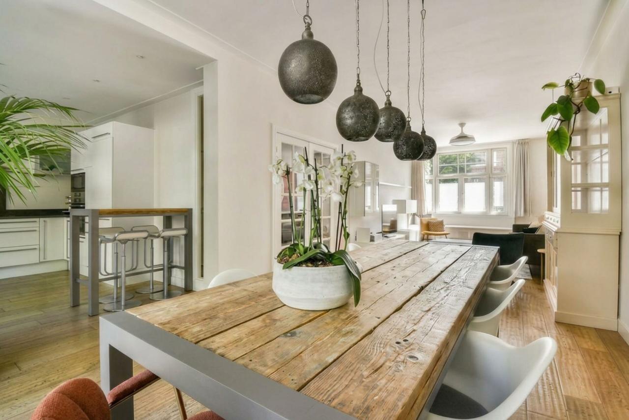 167 m² House with Garden in Geuzenbuurt - Image 1