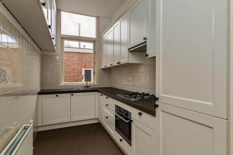 Herenhuis van 185 m² met balkon in Bezuidenhout - Afbeelding 12