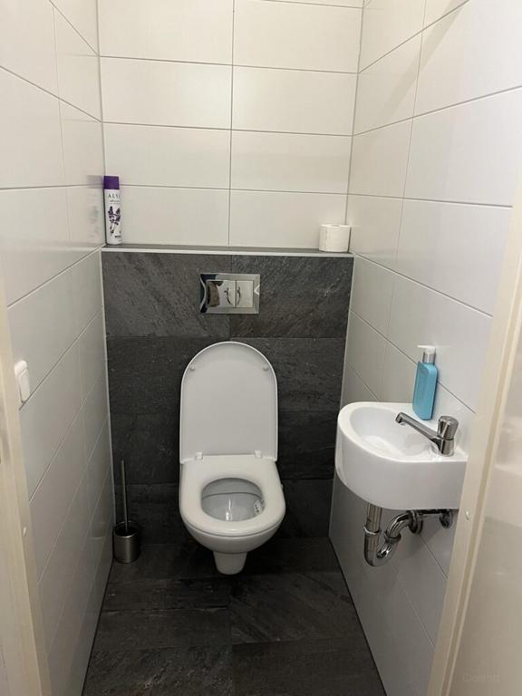 Gemeubileerd 3-kamerappartement met parkeerplek - Afbeelding 14
