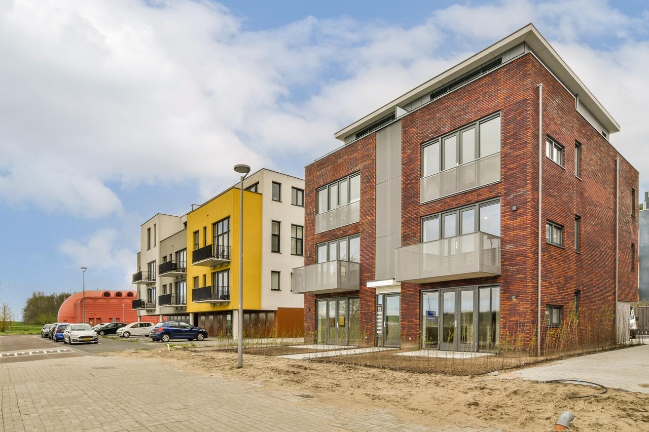 Appartement met tuin in Almere Poort - Afbeelding 1