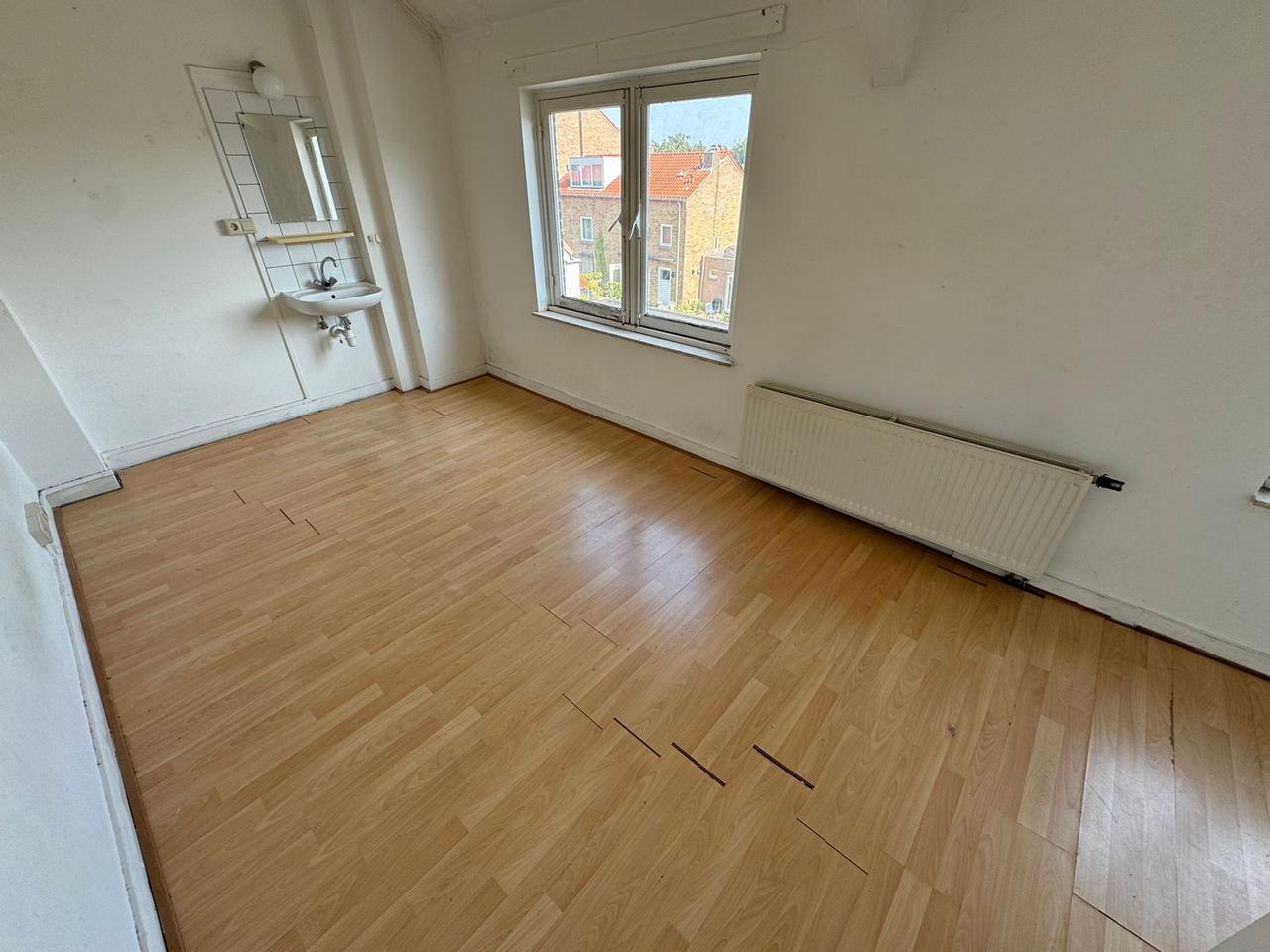 14 m² room with shared rooftop terrace - Image 2