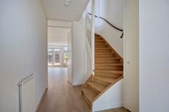 Semi-Detached House with Garage and Garden - Image 7