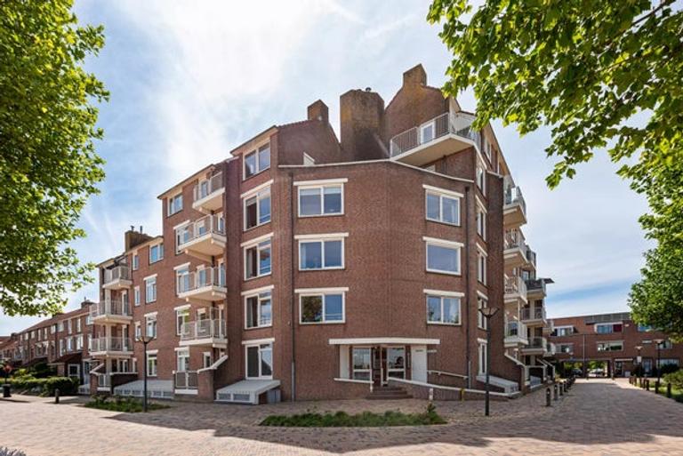 Appartement met uitzicht op strand en Gooimeer - Afbeelding 1