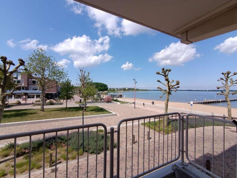 Appartement met uitzicht op strand en Gooimeer - Afbeelding 11