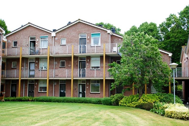 Senior Apartment with Terrace in Harderwijk - Image 2