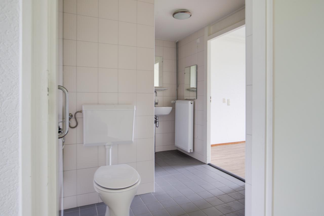 Senior Apartment with Terrace in Harderwijk - Image 6