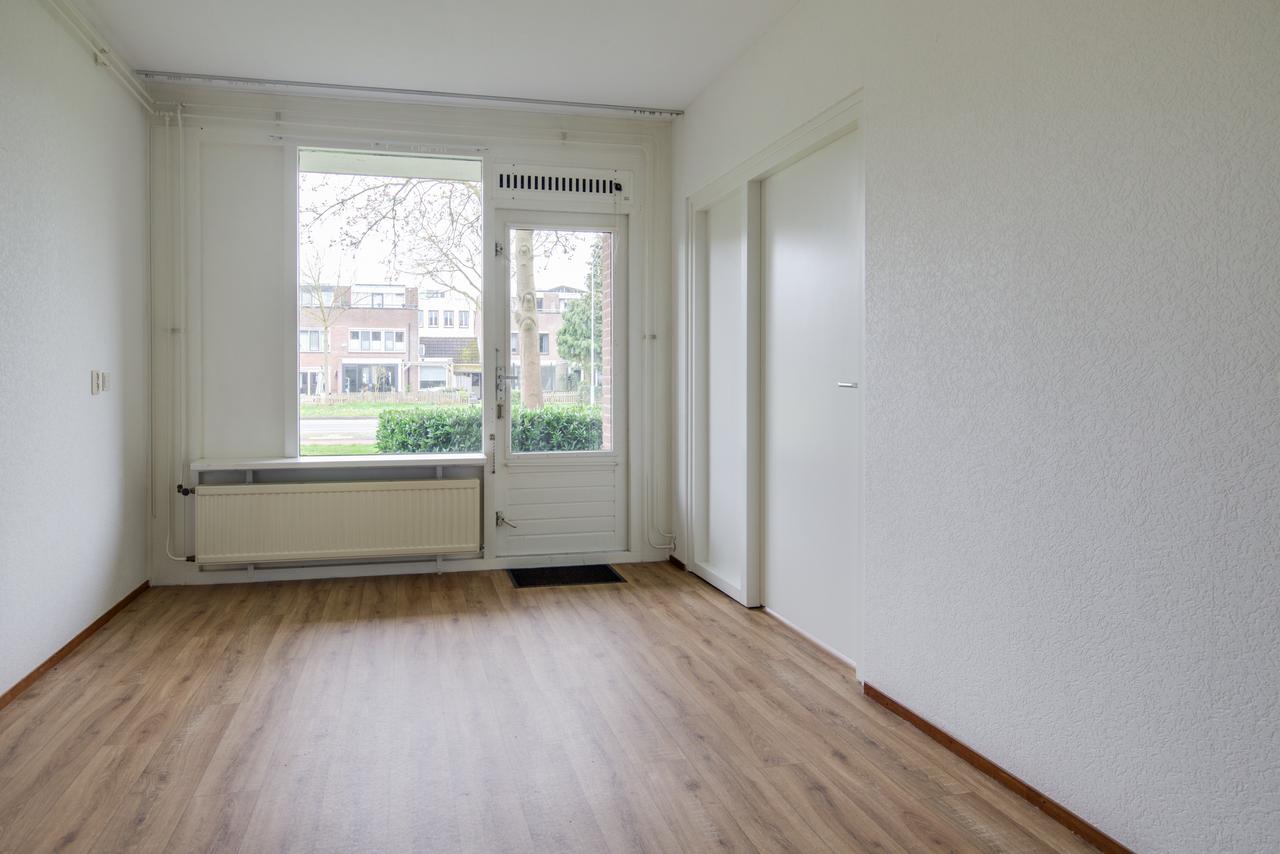 Senior Apartment with Terrace in Harderwijk - Image 7
