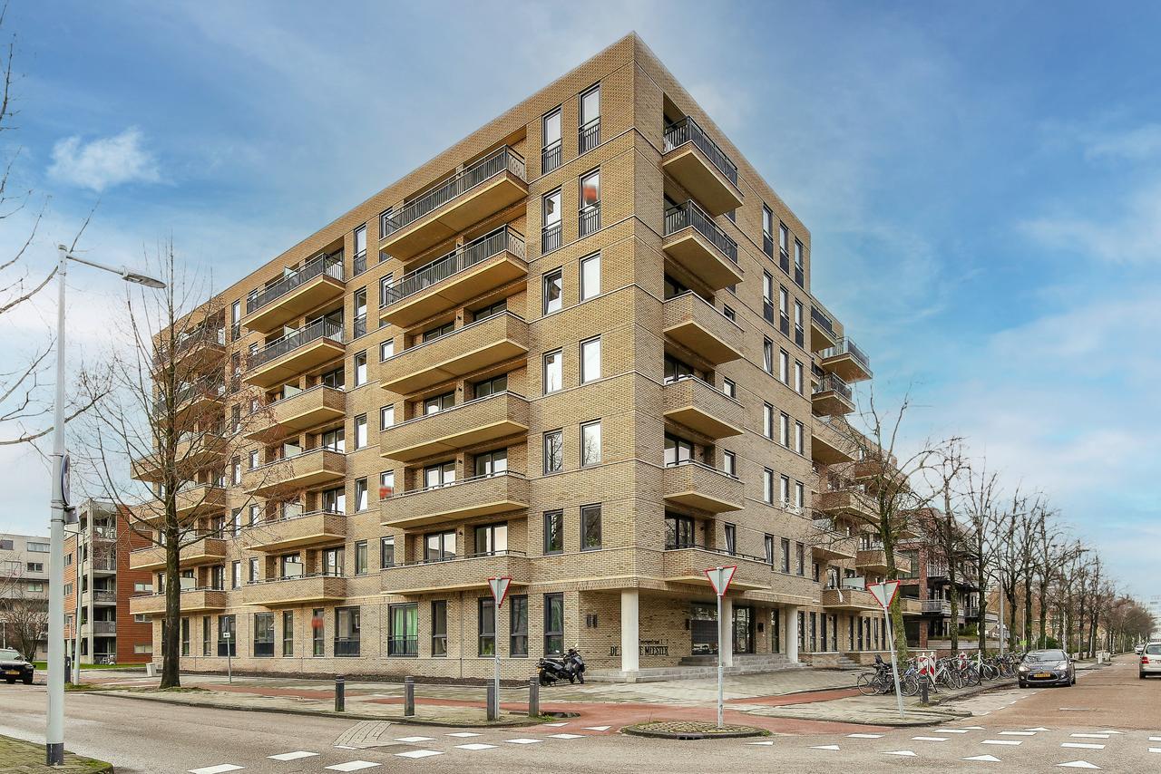 74 m² appartement met werkruimte in West - Afbeelding 1