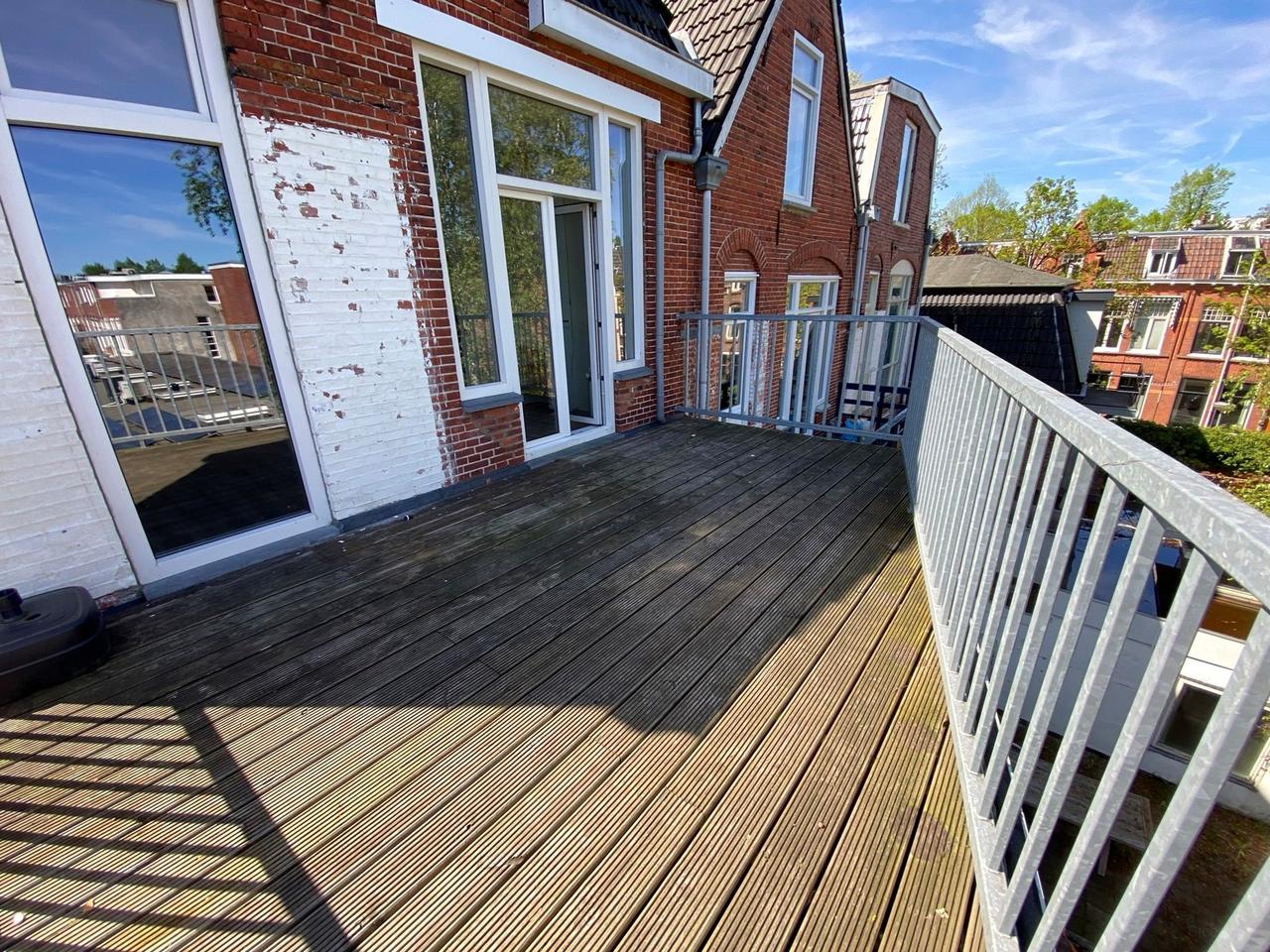 Kamer met dakterras aan de Hereweg - Afbeelding 8