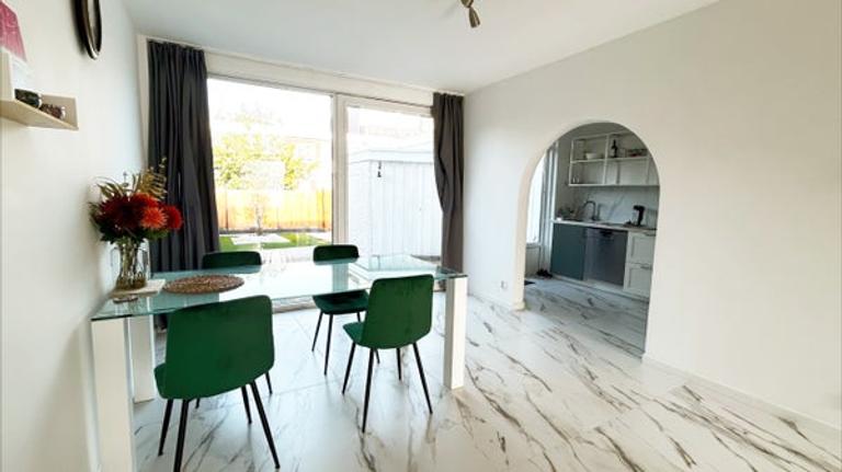 109 m² Family Home with Garden in Buitenveldert - Image 6