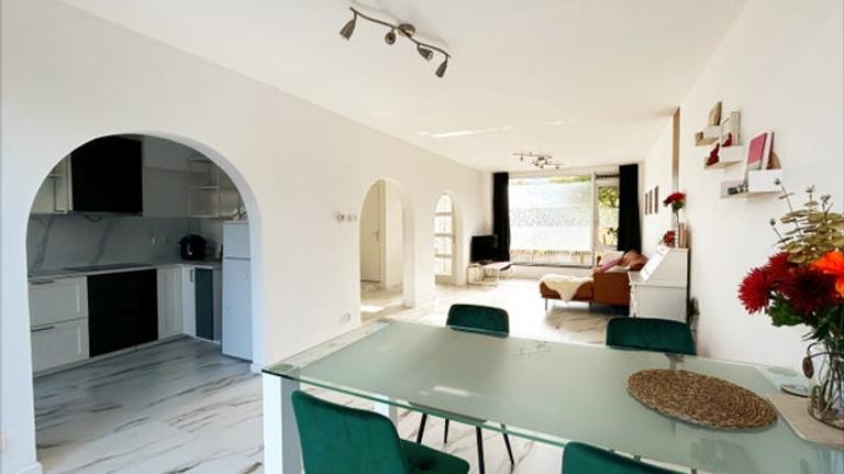 109 m² Family Home with Garden in Buitenveldert - Image 7