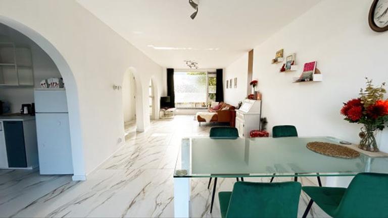 109 m² Family Home with Garden in Buitenveldert - Image 8