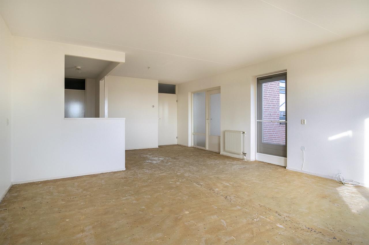 Apartment with Balcony on the 5th Floor - Image 19