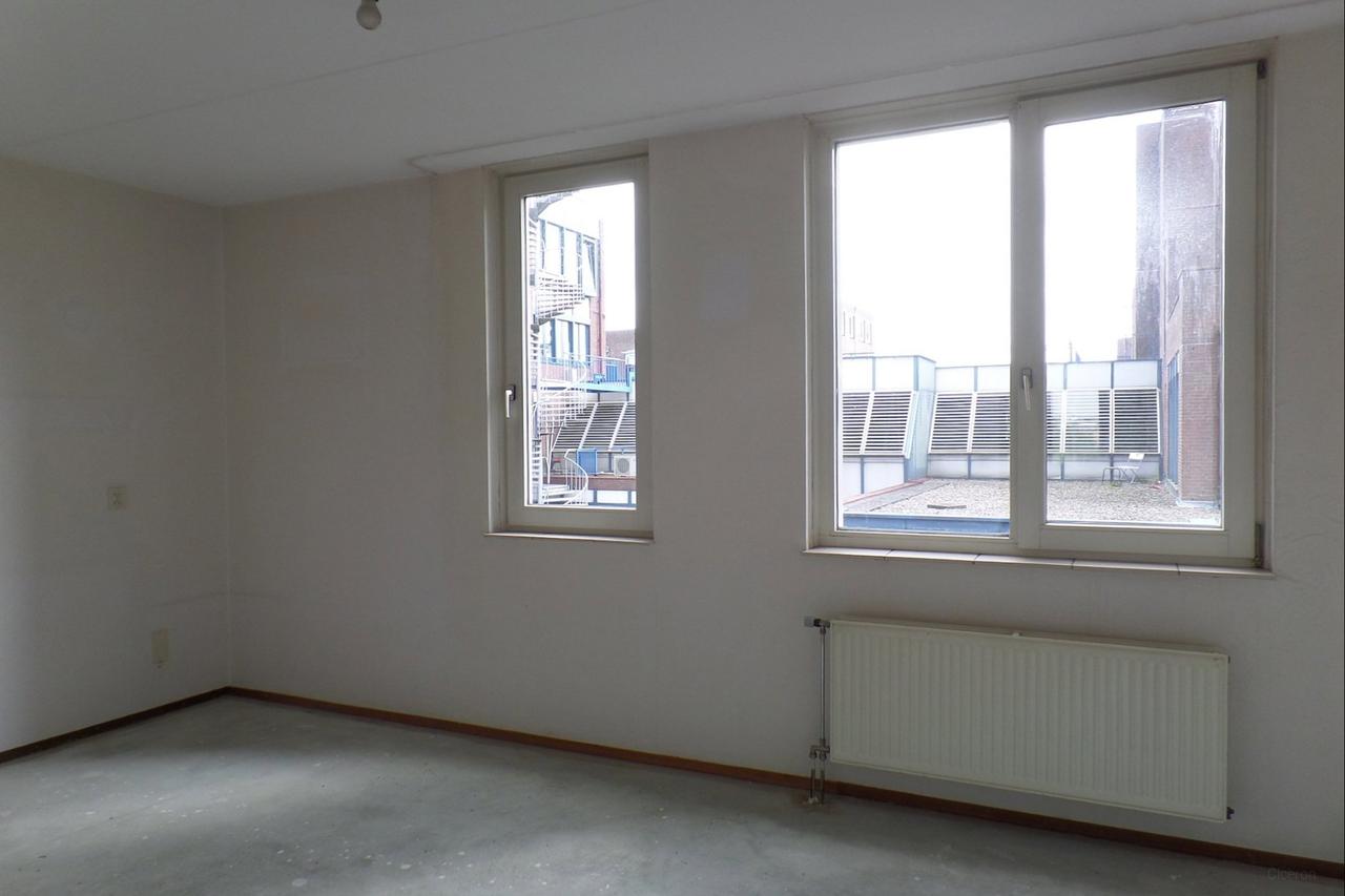 Aan het water met balkon in Binnenstad-West - Afbeelding 7