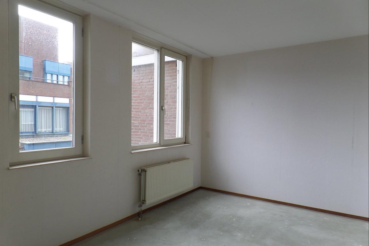 Aan het water met balkon in Binnenstad-West - Afbeelding 8