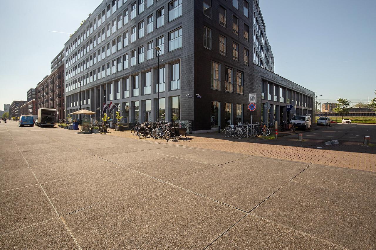 106 m² Loft with IJ River Views - Image 1