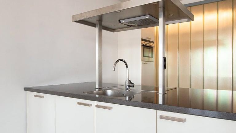 106 m² Loft with IJ River Views - Image 5