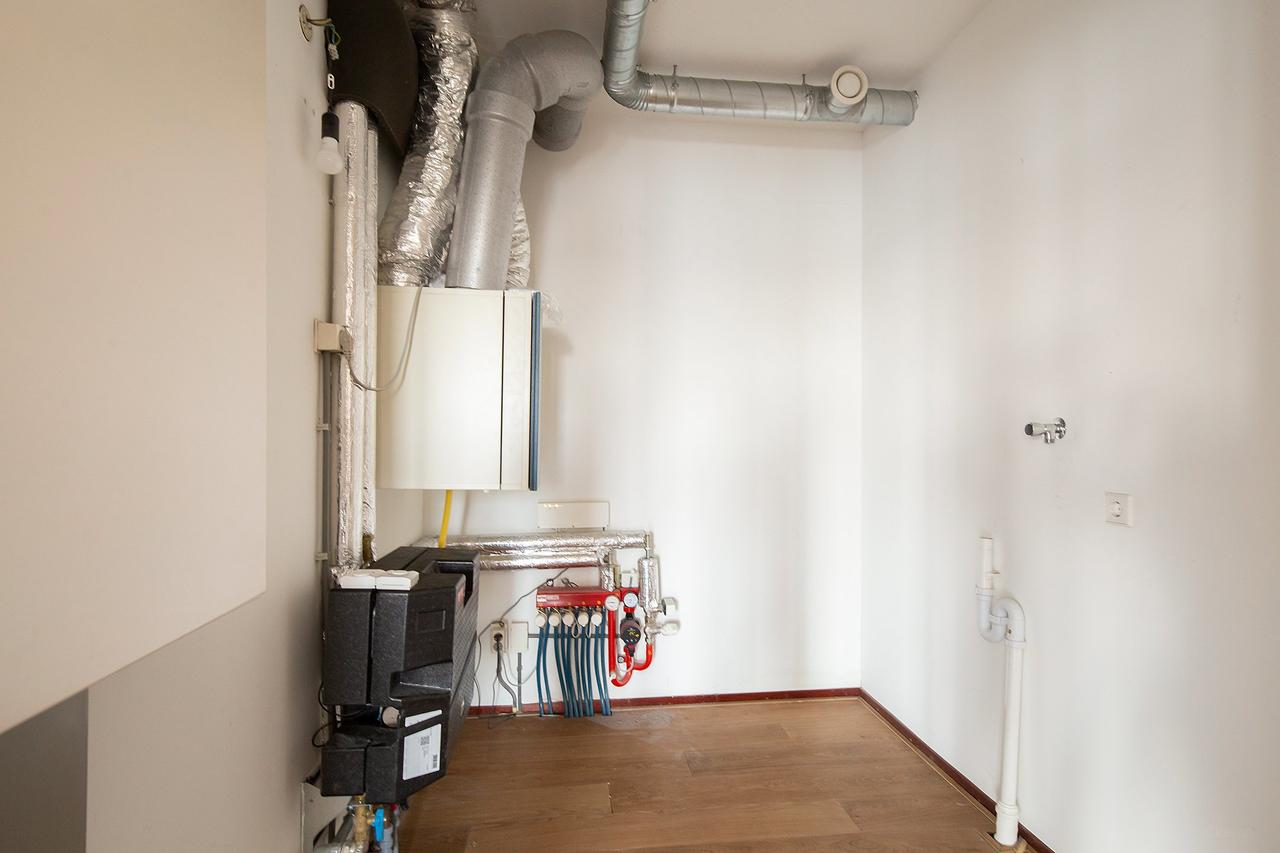 106 m² Loft with IJ River Views - Image 13