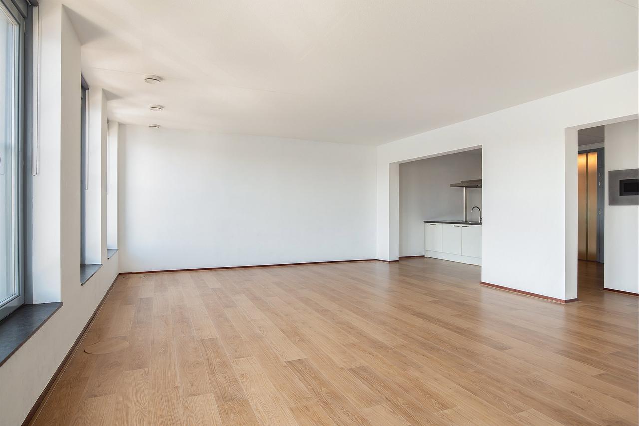 106 m² Loft with IJ River Views - Image 14