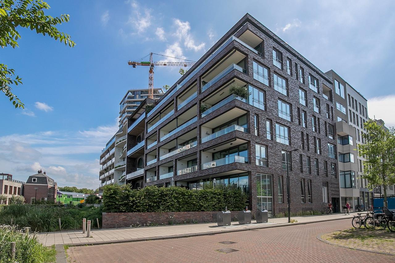 Studio with Terrace on the Amstel River - Image 10