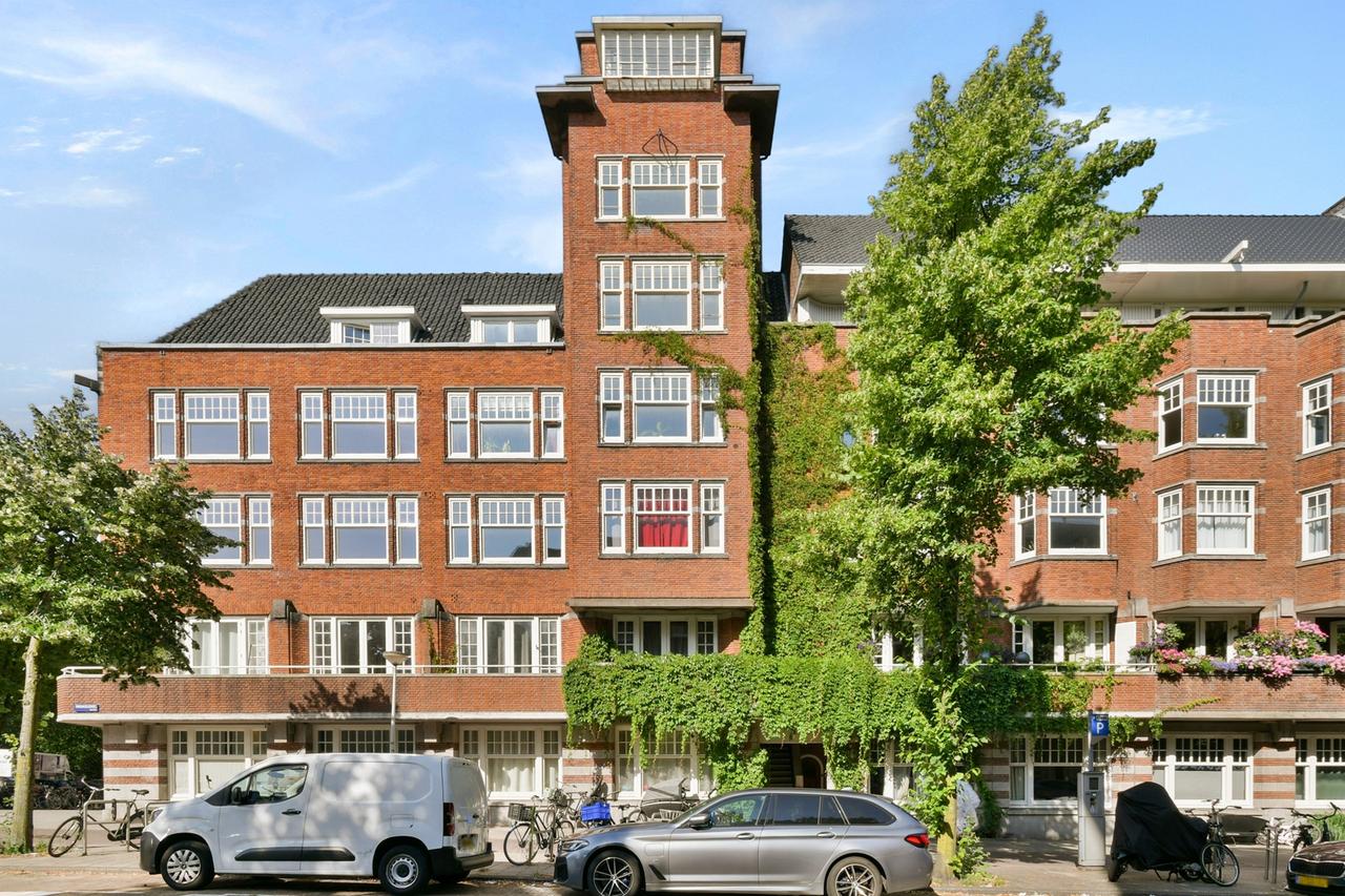 Wonen in een torenappartement in Stadionbuurt - Afbeelding 1