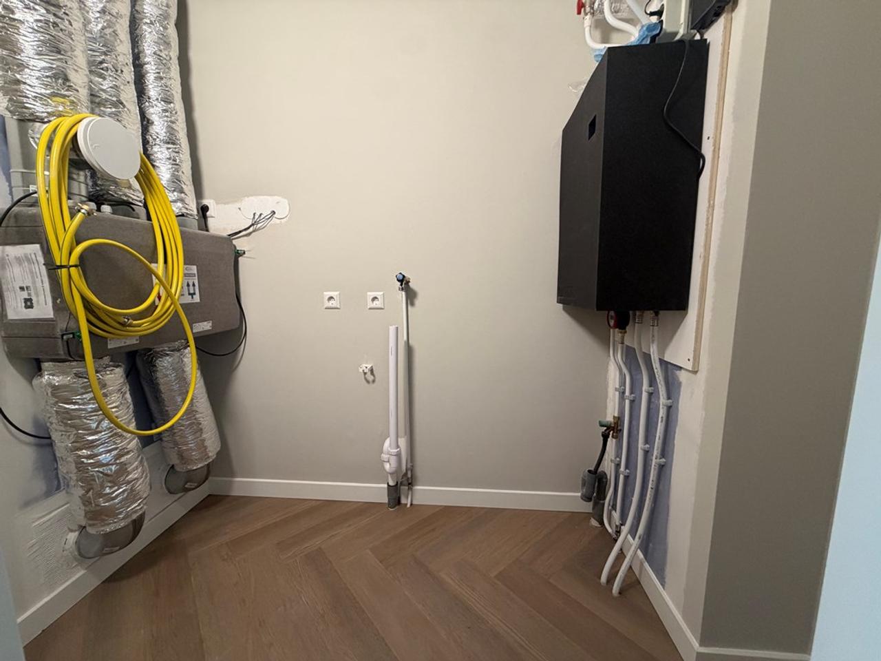 3-Room Apartment with Balcony in Hyde Park - Image 8