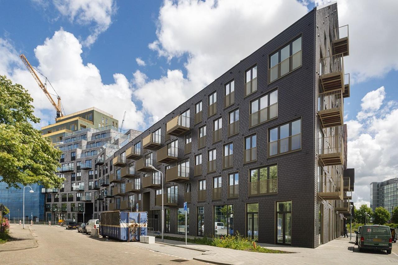 3-Room Apartment with Balcony in Hyde Park - Image 13