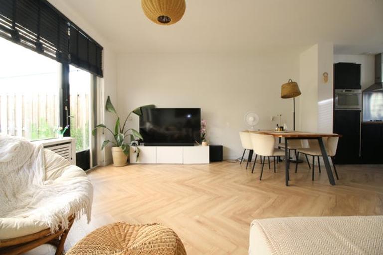 Huis met oprit naast Hoog Ambacht - Afbeelding 9