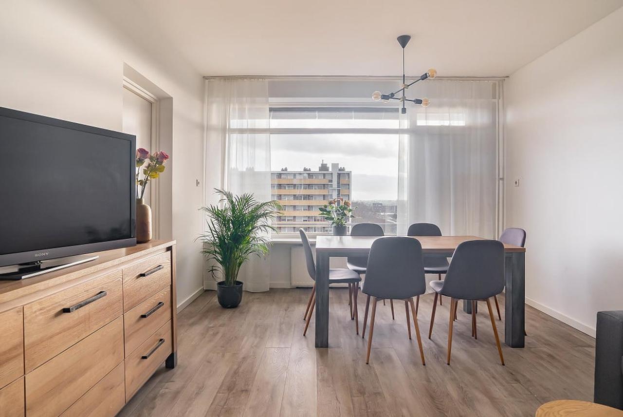 Gemeubileerd 4-kamerappartement met uitzicht - Afbeelding 3