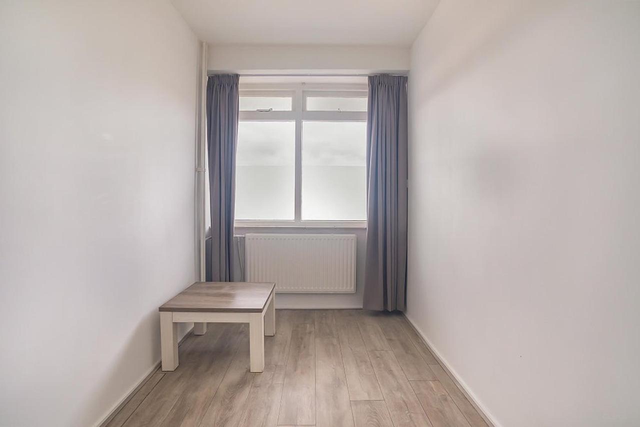 Gemeubileerd 4-kamerappartement met uitzicht - Afbeelding 13