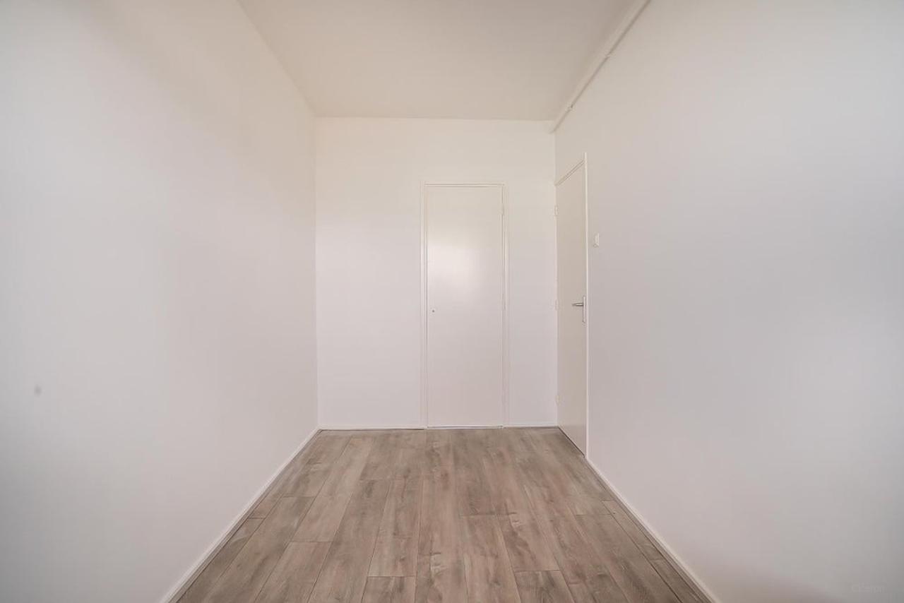 Gemeubileerd 4-kamerappartement met uitzicht - Afbeelding 14