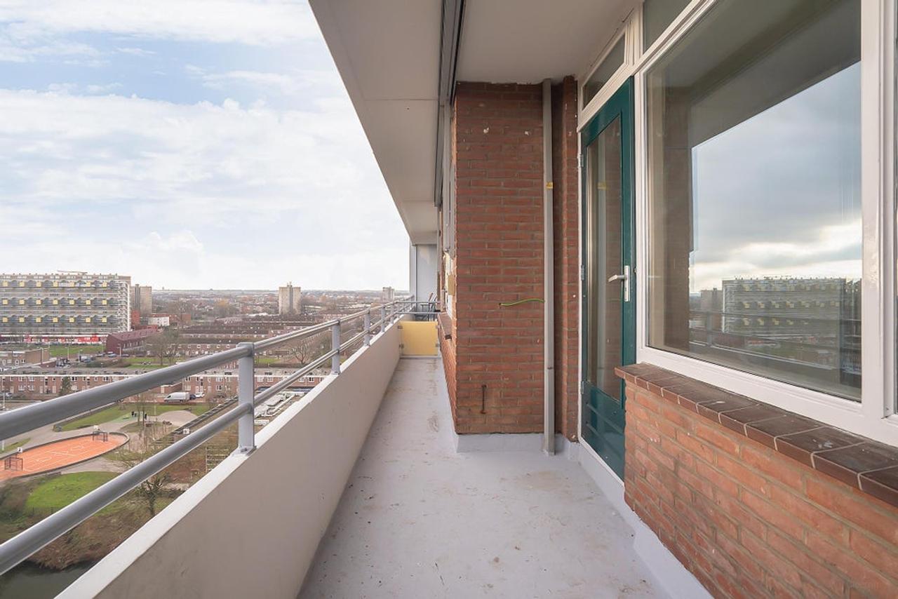 Gemeubileerd 4-kamerappartement met uitzicht - Afbeelding 15