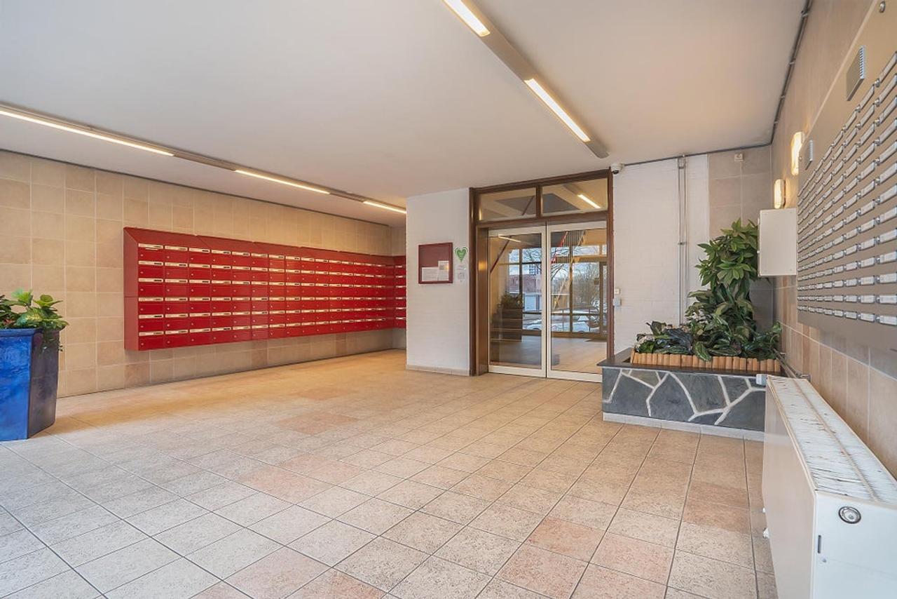 Gemeubileerd 4-kamerappartement met uitzicht - Afbeelding 17