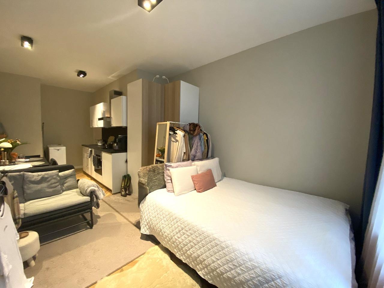 Studio met eigen keuken in hartje Den Haag - Afbeelding 2