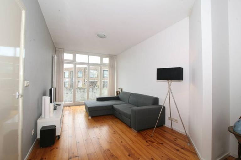 90 m² met breed balkon in Bezuidenhout - Afbeelding 2