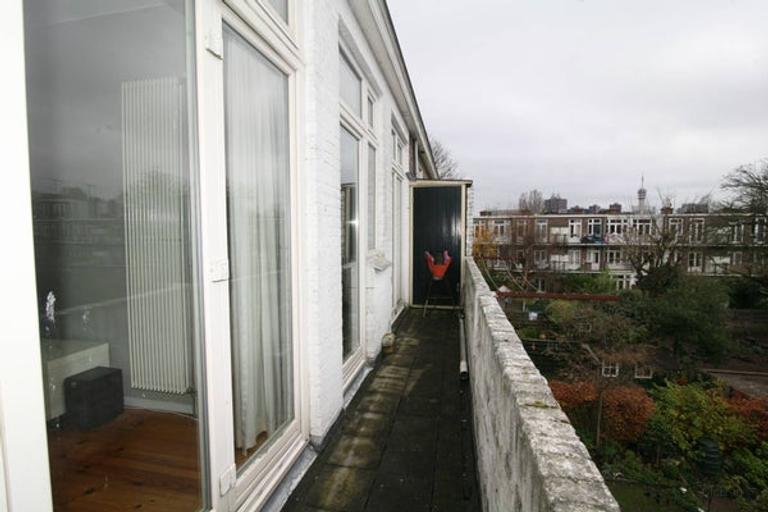 90 m² met breed balkon in Bezuidenhout - Afbeelding 4