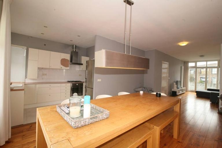 90 m² met breed balkon in Bezuidenhout - Afbeelding 8